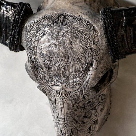 Hand Carved Buffalo Skull - Gray Leo